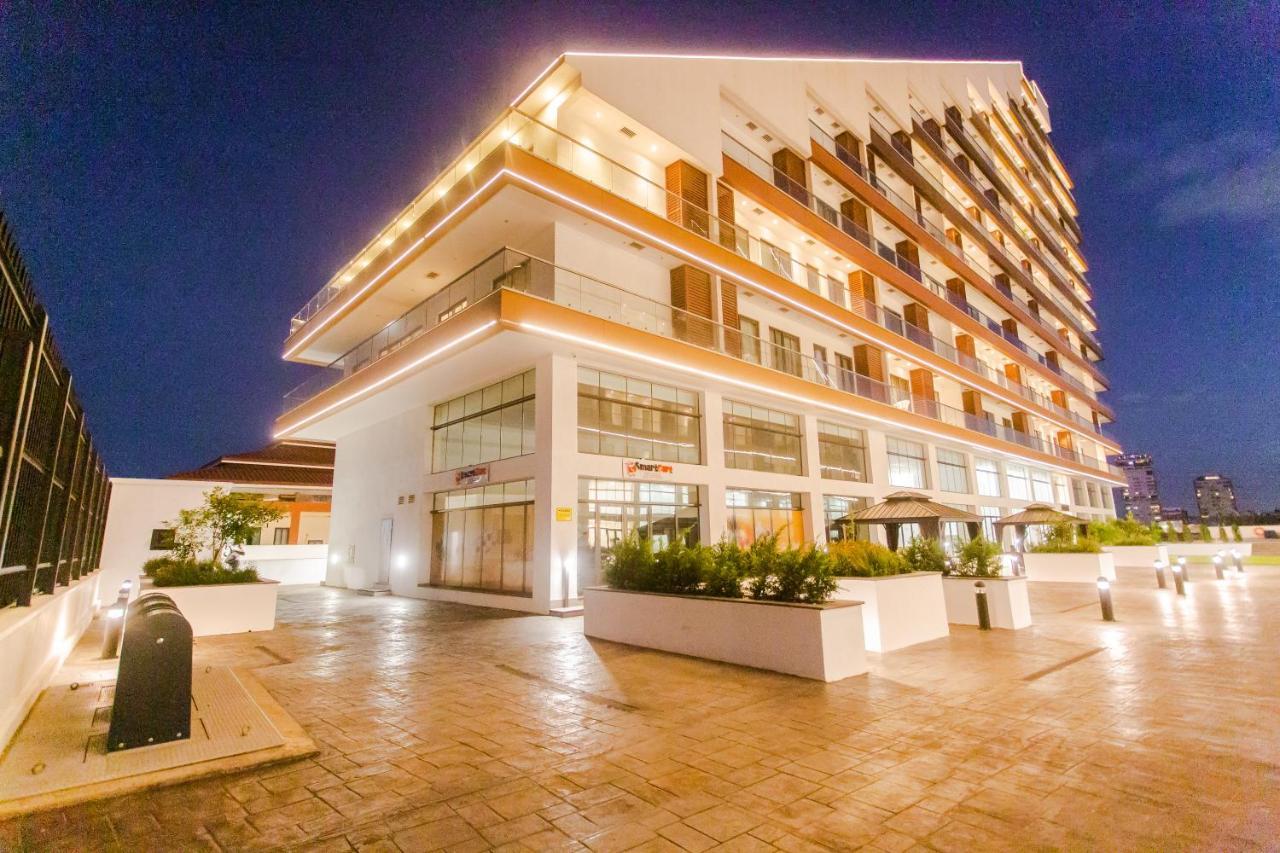 Accra Luxury Apartments @ The Signature エクステリア 写真